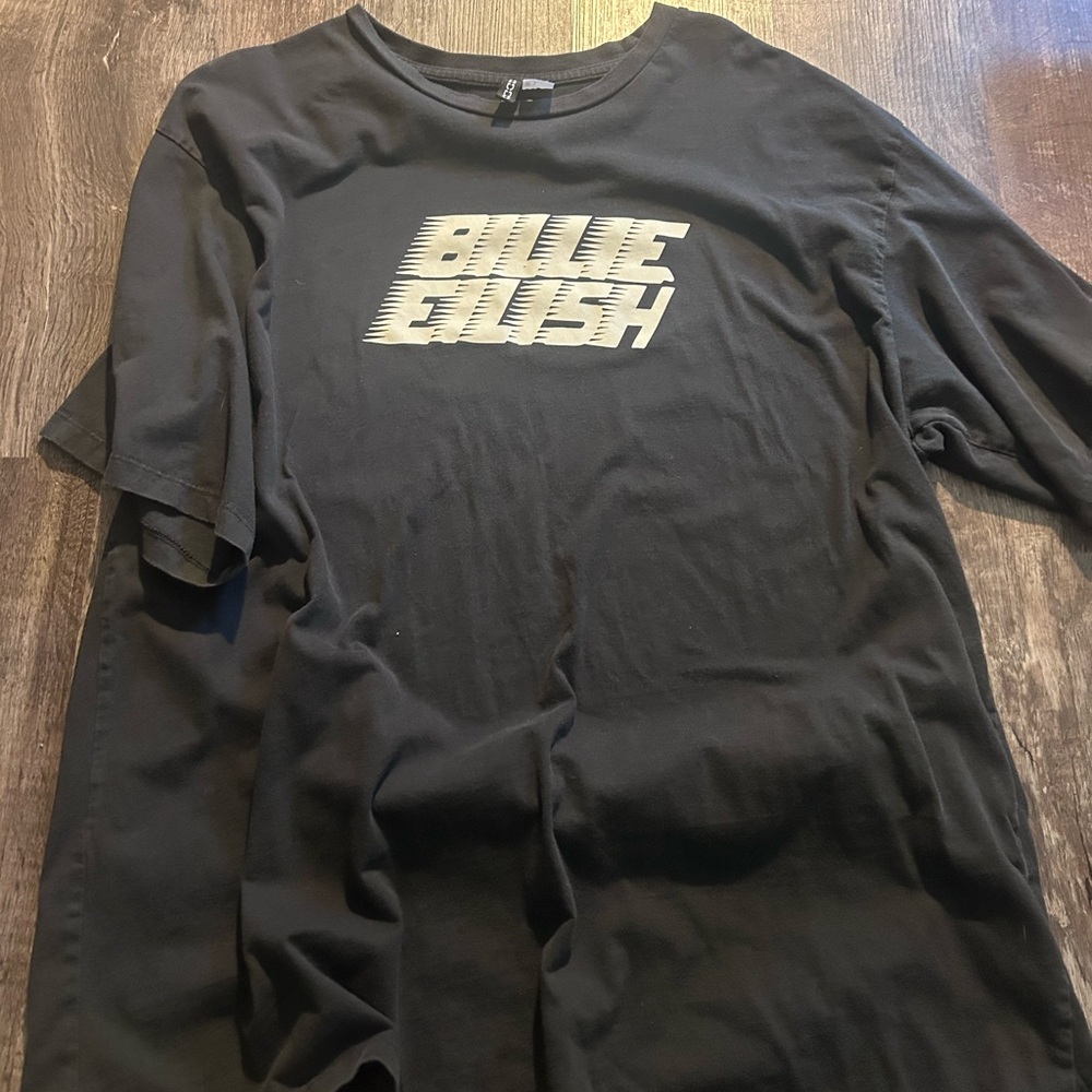 billie eilish h&m shirt